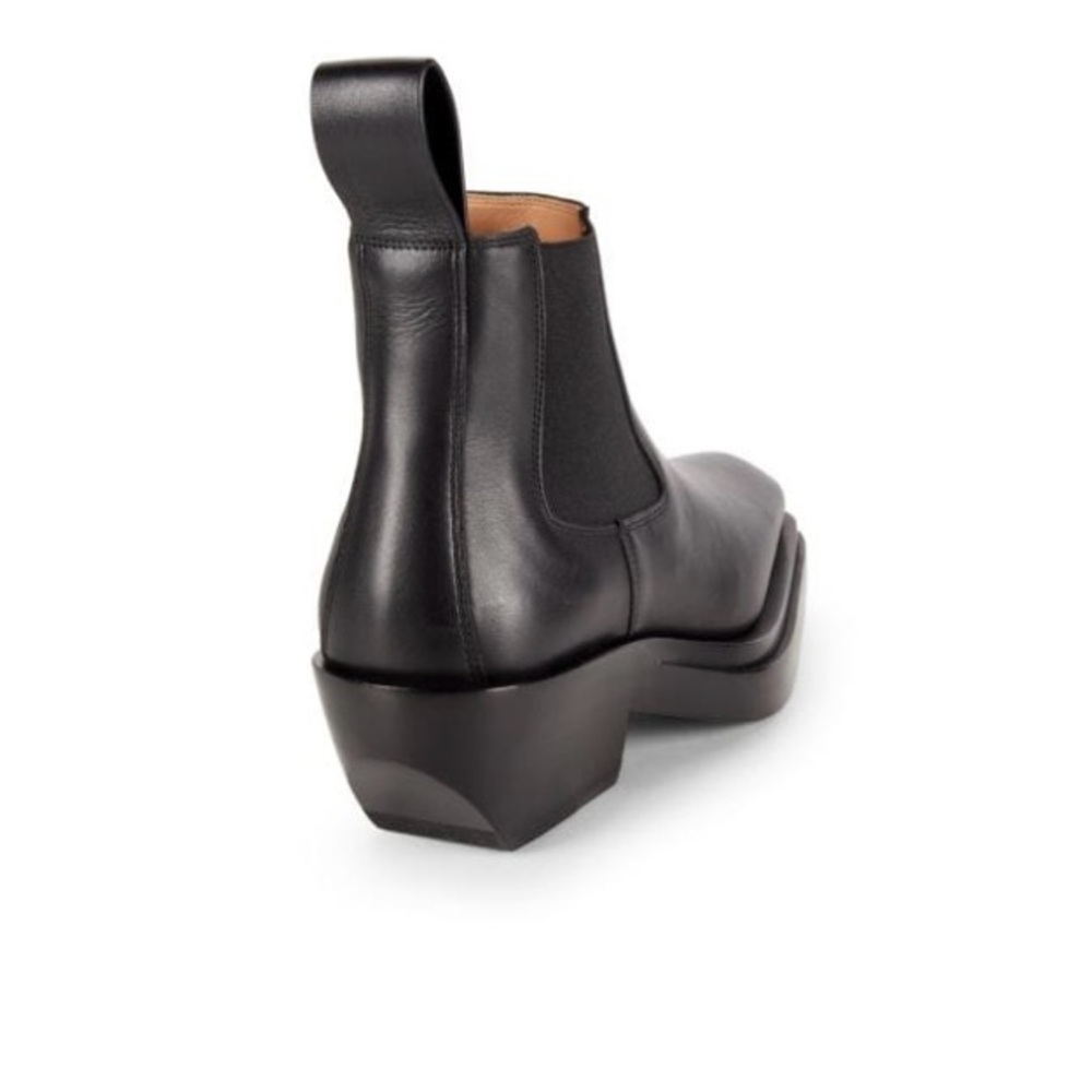 Bottega Venetia Black Leather Chelsea Boots